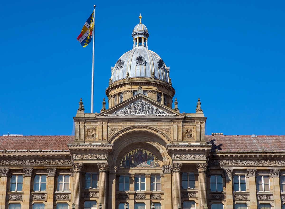 Photo showing Birmingham Museum & Art Gallery against a clear bluesky